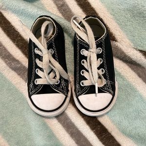 Black and white chucks toddler size 5 used/good condition